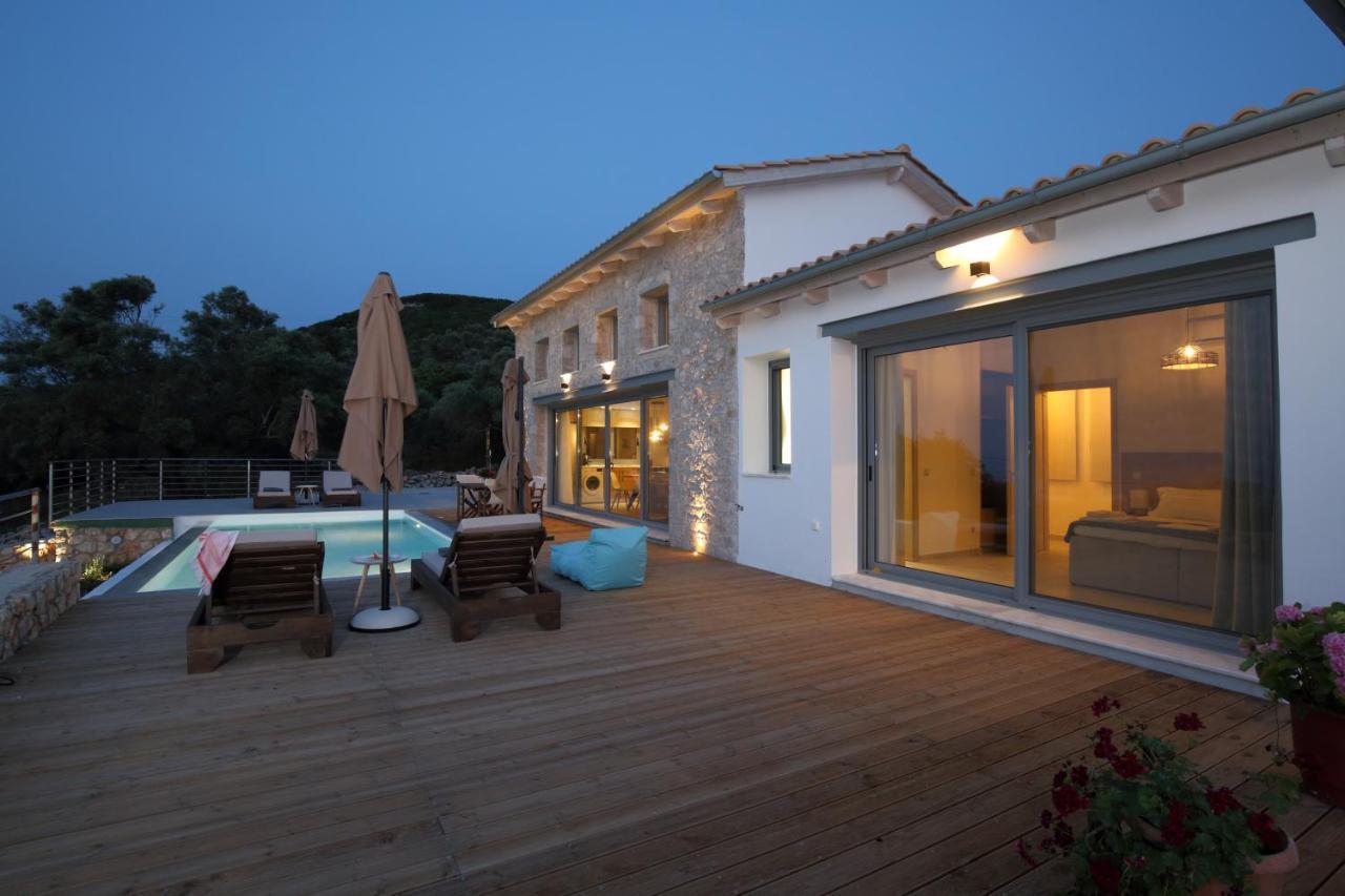 Tsakmakis Villas Luxury- Panoramic Sea View - Lefkada Tsoukaládhes エクステリア 写真